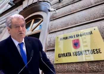 Jeni keqkuptuar! LAJM I FUNDIT: Kushtetuesja befasisht tregon çfarë vendosi për Berishën…