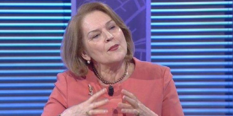 “Non Grata” e Berishës? Arta Dade tregon prapaskenat çfarë ndodh kur ndryshon qeveria në SHBA…