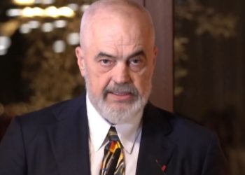 Rama tregon arsyen e vërtetë pas mungesës së ambasadorit Rus në darkën e funvitit