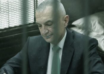 U nda nga Monika/ Ilir Meta çdo ditë flet në telefon nga burgu me…