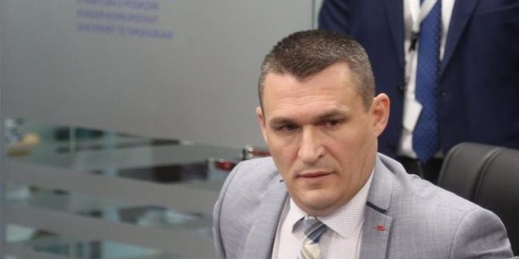 Dumani del me propozim të ri: Pas mandatit, t’u jepet mundësia për rikandidim…
