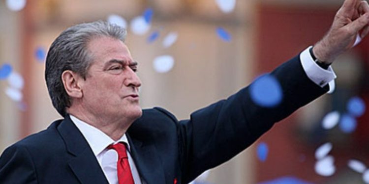 E bujshme/ Burime nga Selia Blu: Berisha do heqë dorë nga kandidat për kryeministër