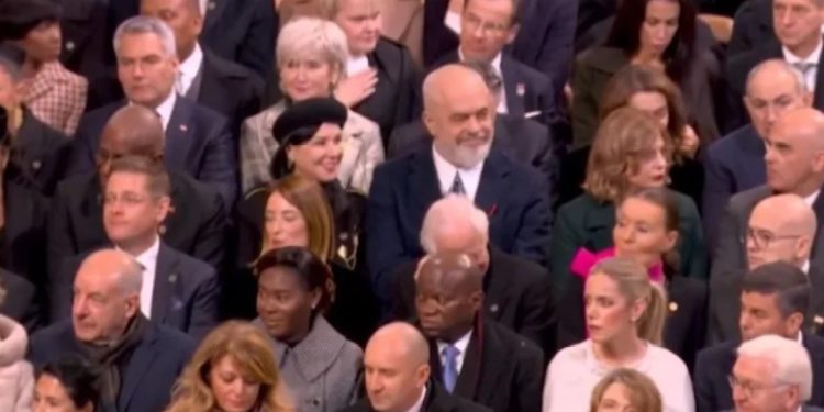 Rama i pranishëm në rihapjen e Notre Dame: Kemi kontribuar edhe ne…