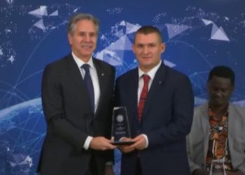 Altin Dumani shpallet kampion i antikorrupsionit nga DASH