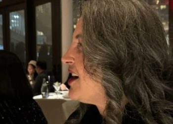 Transformimi i Parashqevi Simakut/ Këngëtarja këndon sërish shqip, kjo VIDEO po bën namin…