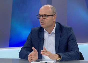 Deputeti Socialist e thotë troç: PD-ja e ka pasion dhunën, e ka bërë edhe kur….