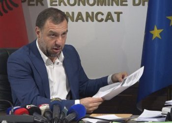 Eduard Shalsi merr “detyrën e re” dhe jep premtimin: Transformojë këtë qytet…
