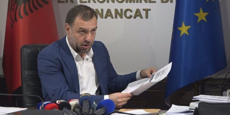 Eduard Shalsi merr “detyrën e re” dhe jep premtimin: Transformojë këtë qytet…