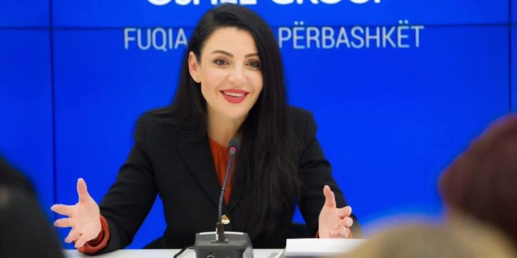 Belinda Balluku njofton lajmin e mirë/ Hapen vende të reja pune në…