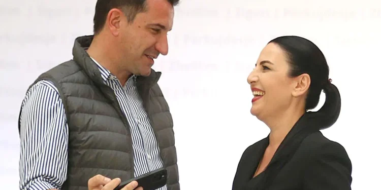 Luftë e brendshme me Veliajn? Belinda Balluku e thotë troç: Po rrëmoni në…