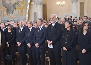 Zbulohen FJALËT e fundit që Janullatos i tha kryeministrit grek për Shqiptarët…