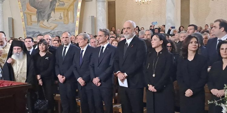 Zbulohen FJALËT e fundit që Janullatos i tha kryeministrit grek për Shqiptarët…