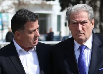 “Rroga minimale 500 euro”, Berisha hap “thesin”: Do keni një kartë nga shteti që…