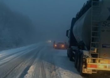 LAJM I FUNDIT/ Reshje të mëdha dëbore, bllokohet aksi kombëtar! Ja situata…