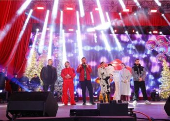 Erion Veliaj në shesh për Vitin e Ri, çfarë i mbeti tani Berishës?