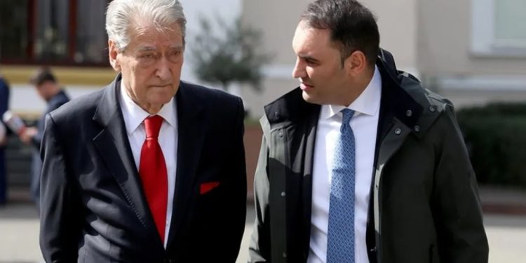 “Arratisja e Veliajt” në Zvicër dhe SHBA/ Berisha apo Këlliçi, kush gënjen publikun?