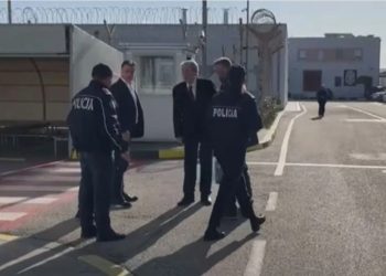 E papritur! Sali Berisha shkon në burgun e Fierit, zbulohet arsyeja…