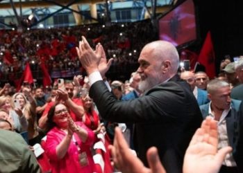 “Drejt Greqisë dhe Italisë”/ Rama gati lëvizjen e bujshme për emigrantët, kërkon…