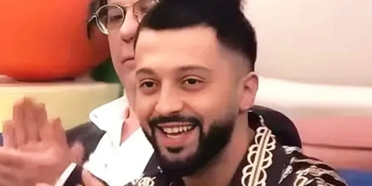 Nga 1-10, sa e vlerëson veten në shtrat? Gjesti “shtang” me përgjigjen e tij…