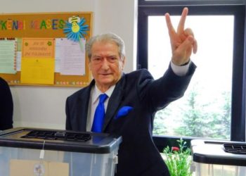 Edhe Pasaporta Europiane për të votuar? Vjen përgjigja e parë nga Socialistët për Berishën