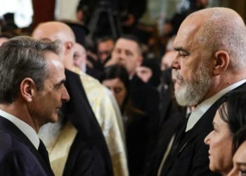 Mediat greke zbardhin takimin “kokë më kokë” Mitsotakis-Rama