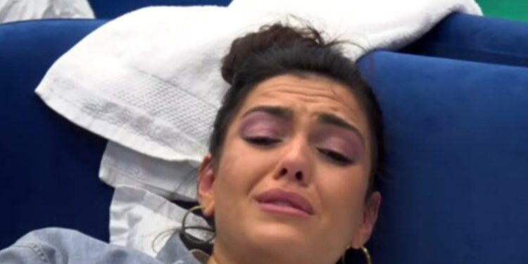 “Një burrë donte të më përdhunonte”/ Rrëfimi TRONDITËS i Livias në Big Brother…