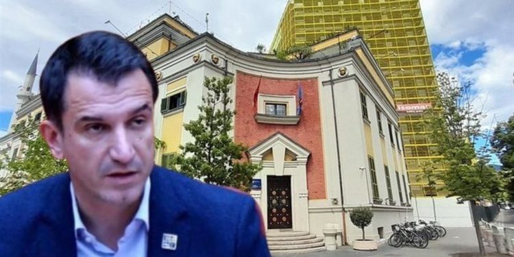 LAJMI I FUNDIT/ Veliaj “tërmet” në Bashkinë e Tiranës, SHKARKOHEN para zgjedhjeve…