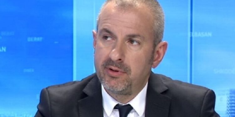 KQZ ndalon ambasadorin Shqiptar të shkojë tek ceremonia e Trump, ja arsyeja