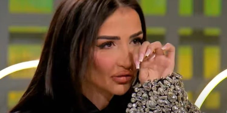 Xheneta shpërthen në lot në mes të intervistës: Gjesti më tradhtoi…