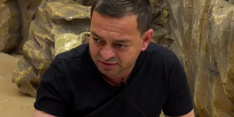 “Kam fjetur me një mashkull dhe më ka pëlqyer”/ Klajdi habit banorët me “sekretin” e tij