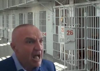 LAJM I PAPRITUR/ Meta reagon me urgjencë: Mu futën befas në qelinë time…