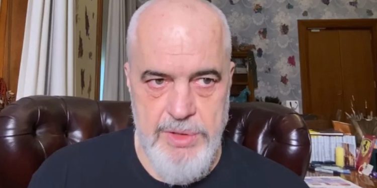 “Po coptoni vendin”/ Rama reagon fort: Nuk do të ketë polici dhe dogana…