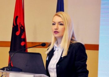 Zv.ministrja tregon kandidatët e PS-së për deputet