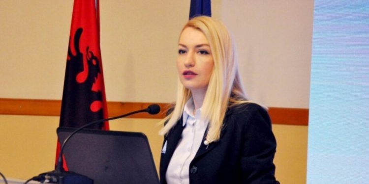 Zv.ministrja tregon kandidatët e PS-së për deputet