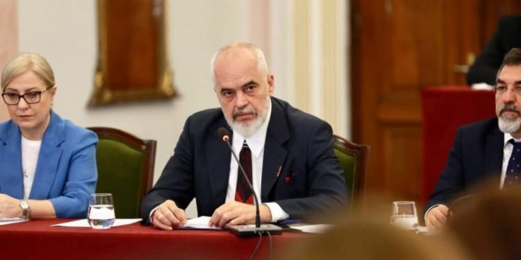 Arrestimi i Veliajt! Kush është deputeti i vetëm i PS që theu heshtjen gjatë mbledhjes…