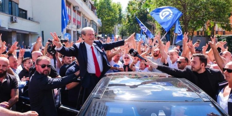 Me dy standarde/ Berisha ndryshon mendje, lajmëron protestë përball SPAK-ut…