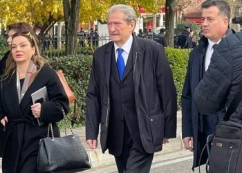“Sherrnajë brenda PD”/ Demokrati denoncon: Vjedhin vota, me listat e Mulit e Albanës…