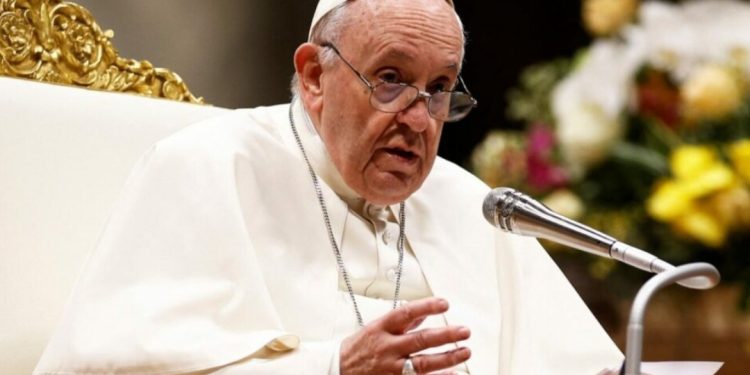 Lajme të reja të këqija për shëndetin e Papa Françeskut, mjekët zbulojnë problem tjetër