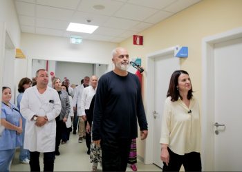 Mjekët do të kalojnë në “sitë”! Qeveria ngre dy Komisionet, kush janë bordet