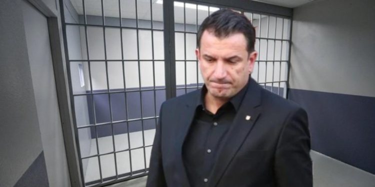 E fundit: Me kë qëndron në dhomë Erion Veliaj? Dalin detaje nga burgu, kërkesë për…