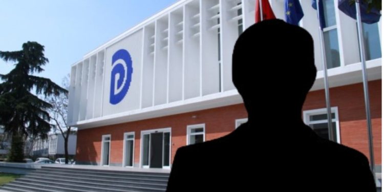 Pas Helidon Bushatit/ Ç’po ndodh brenda PD?! Tjetër demokrat TËRHIQET nga gara