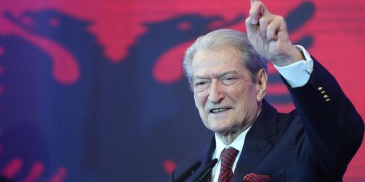 LAJM I FUNDIT/ E papritur! Një tjetër parti jep DORËHEQJEN nga koalicioni me Sali Berishën
