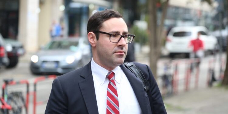 Avokati Amerikan kërkon të futet në seancën e Veliajt, GJKKO befason me vendimin e papritur…