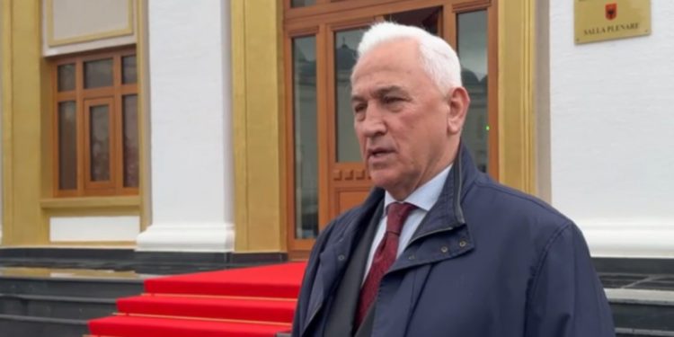 Mbeti jashtë listës së PS, Nasip Naço befason me vendimin: Në shtator nis punën e re…