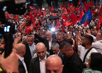 Rama rikthehet në Greqi/ Zbulohen datat e dy takimeve të “zjarrta” me Shqiptarët