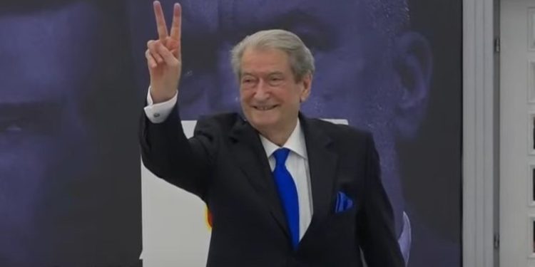 Kë votoi Berisha si kandidat për deputet në Tiranë? Ja çfarë thotë…