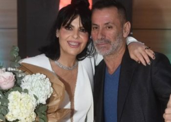 Aurela Gaçe jep lajmin e hidhur/ Kush është njeriu i shtrenjtë që u nda nga jeta