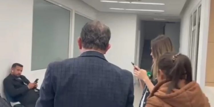 Përfundoi në listë të hapur, Shpëtim Idrizi i shkon në mesnatë në zyrë Berishës