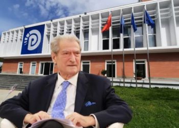 Analisti bën paralajmërimin: Do ketë një çarje tjetër në PD! Çfarë pritet sapo të…