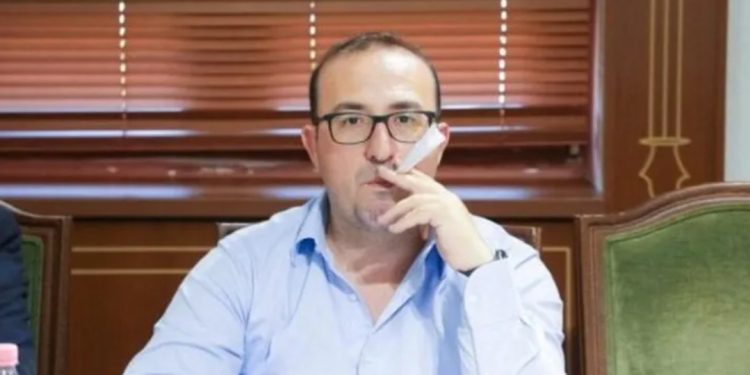 “Dash Sula, çun kavalier”/ Korreshi: Lul Basha s’fuste dorën në xhep, s’ka nxjerrë as…